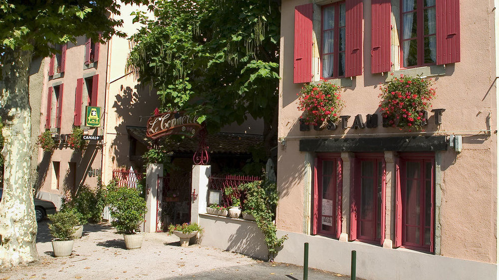 Hotel Le Commerce ミルポワ エクステリア 写真